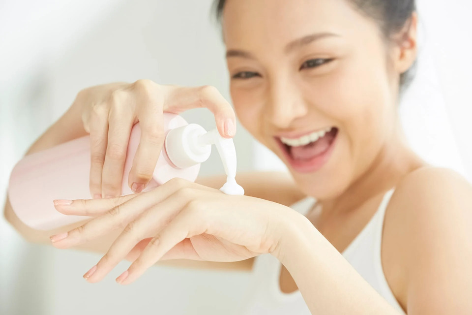 Manfaat Body Lotion Mencerahkan Kulit yang Aman dan Sudah Terdaftar BPOM